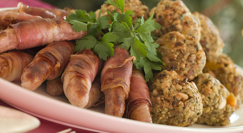 Albóndigas de piñón con tocino