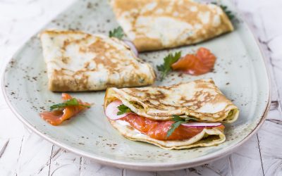 Crepas de salmón con queso crema