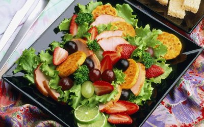 Ensalada de frutas con jamón