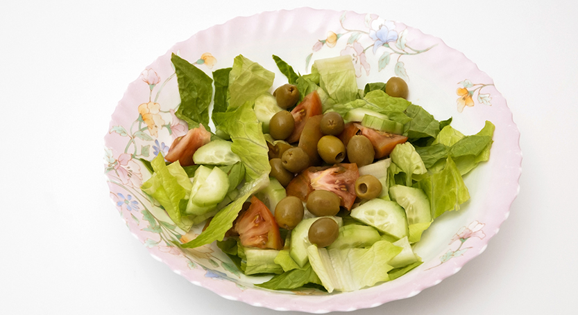 Ensalada de pepinos y olivas