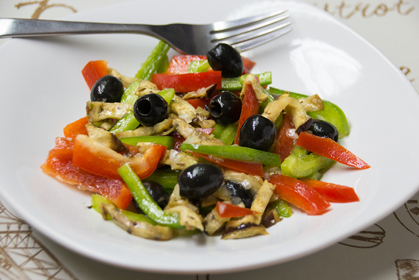 Ensalada de pimiento morrón y berenjenas