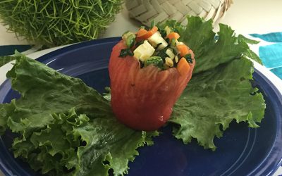 Jitomate relleno de verduras