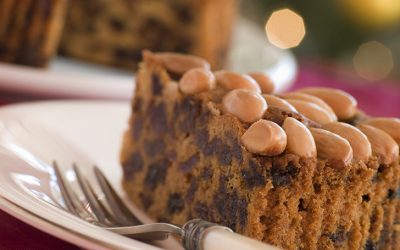 Pastel de pasas y almendras