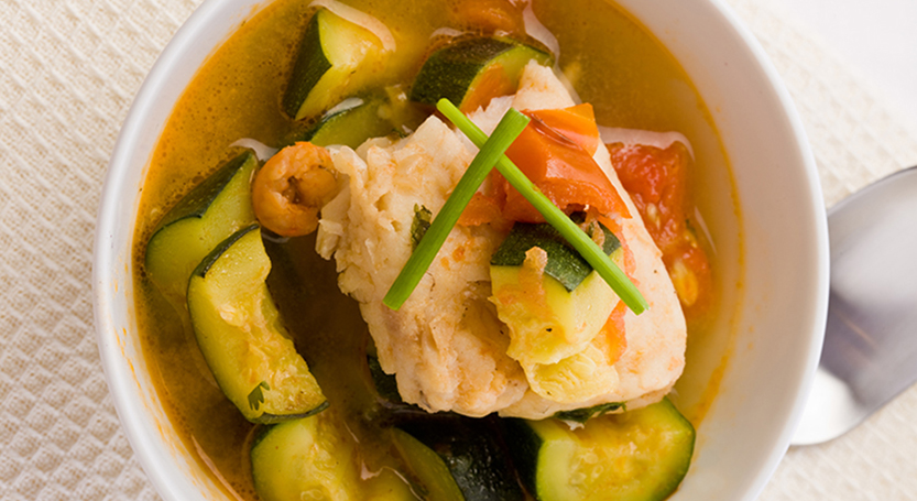 Pescado en caldo de verduras - Vidactual