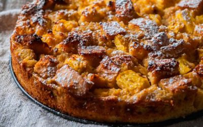 Pan de elote con durazno y cereza