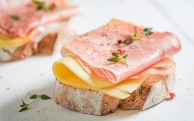 Tapas con jamón y queso