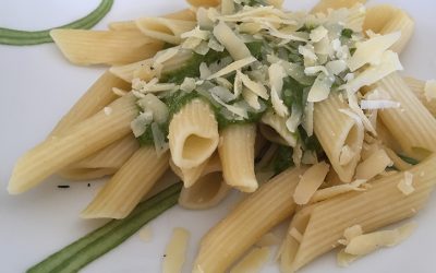 Pasta con salsa de berros