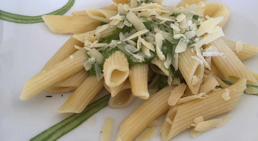 Pasta con salsa de berros