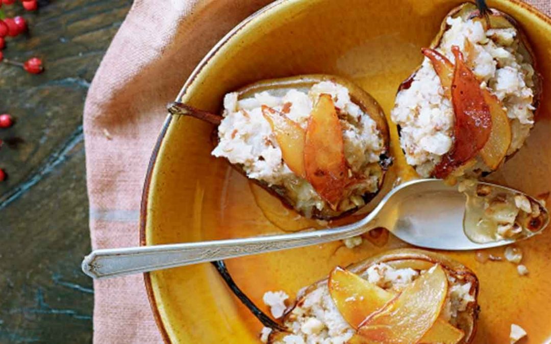 Pera asada con relleno de nueces y jengibre