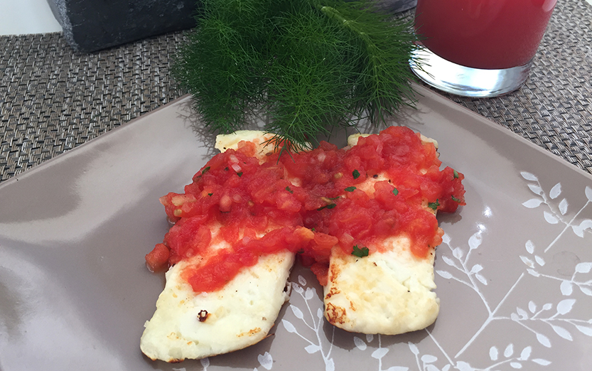 Queso panela en salsa de tomate