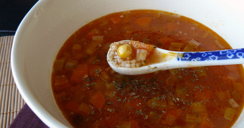 Sopa de verduras con cous cous