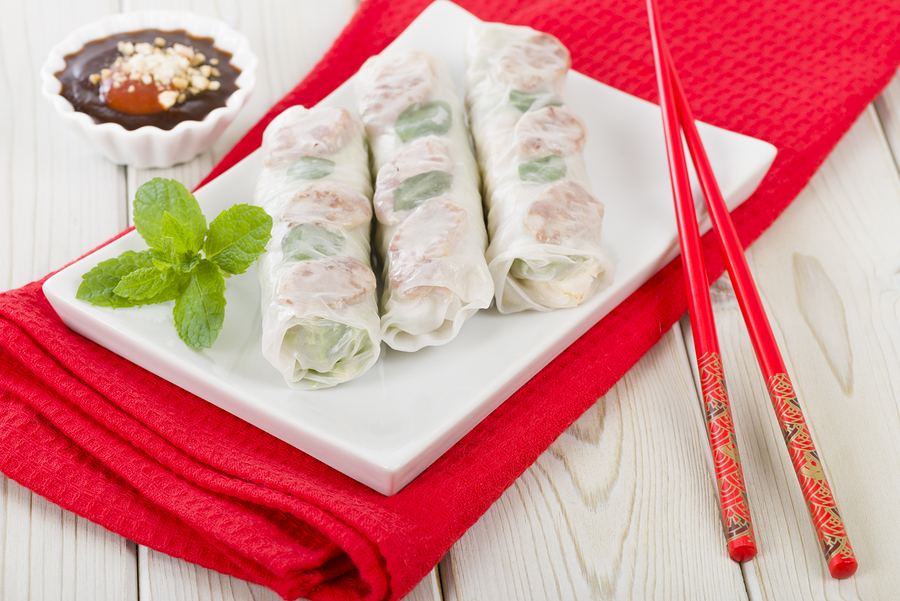 Tacos de jícama rellenos de surimi