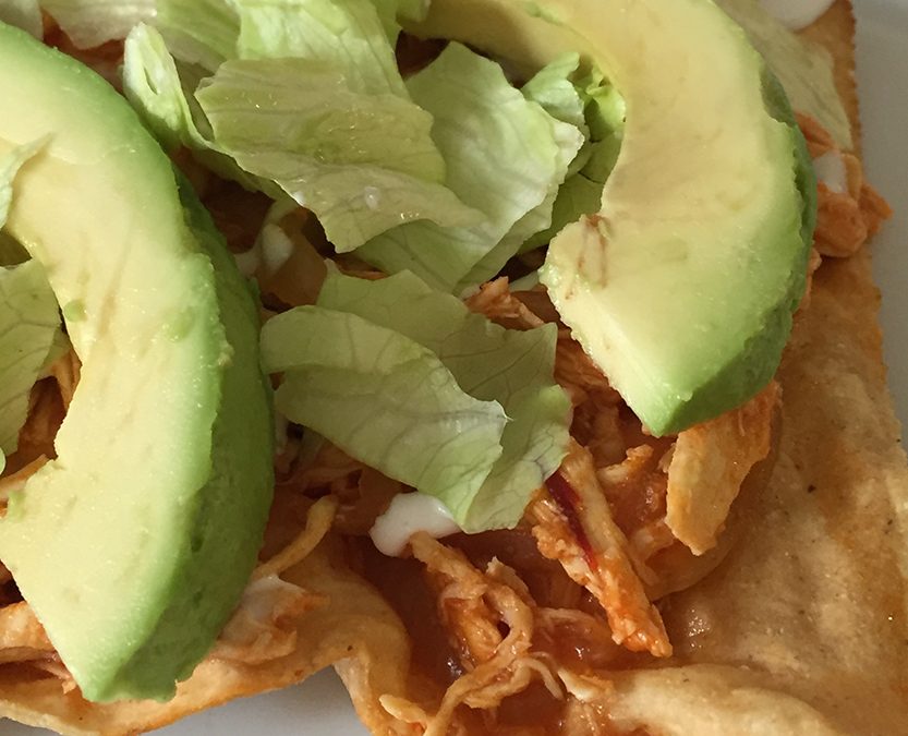 Tostadas de tinga de pollo