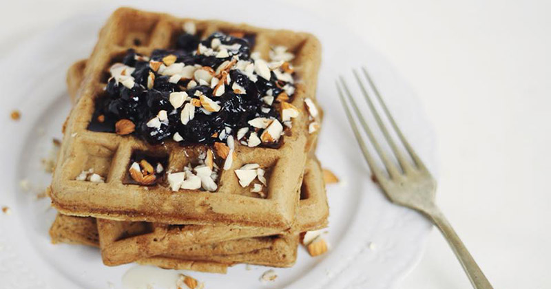 Waffles veganos de harina integral