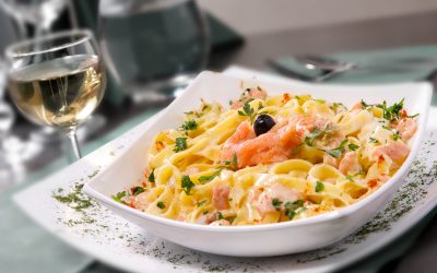 Linguini con salmón y caviar