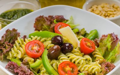 Ensalada de fusilli al pesto