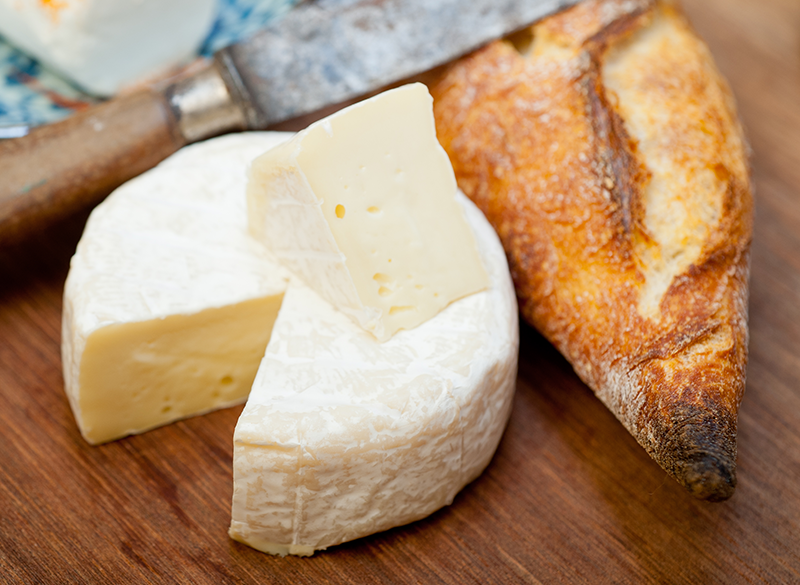 Baguette con queso brie