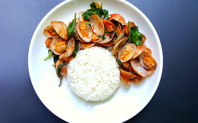 Arroz con pimientos y almeja